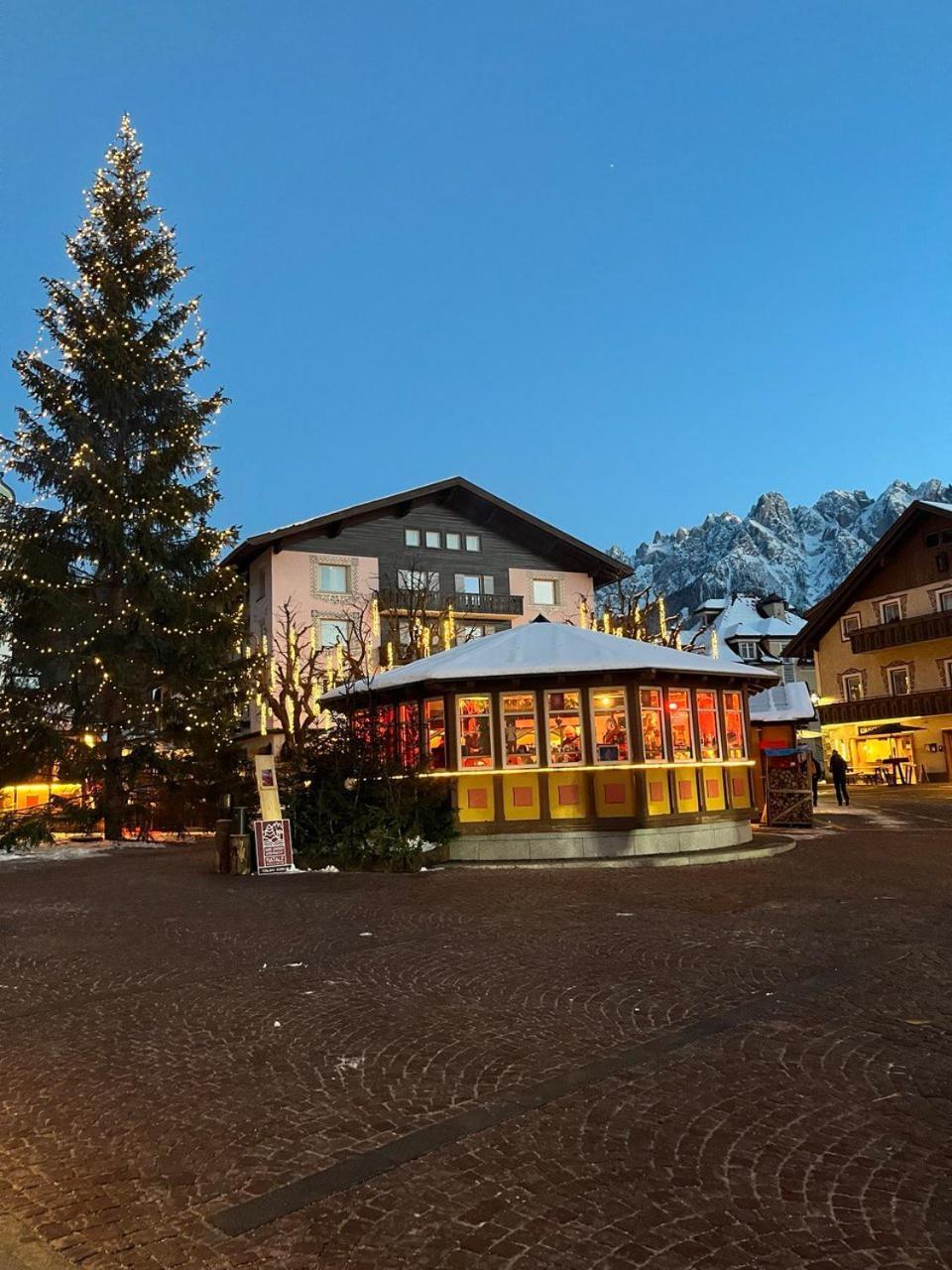 Stroblhof Toblach-Dobbiaco Eksteriør bilde